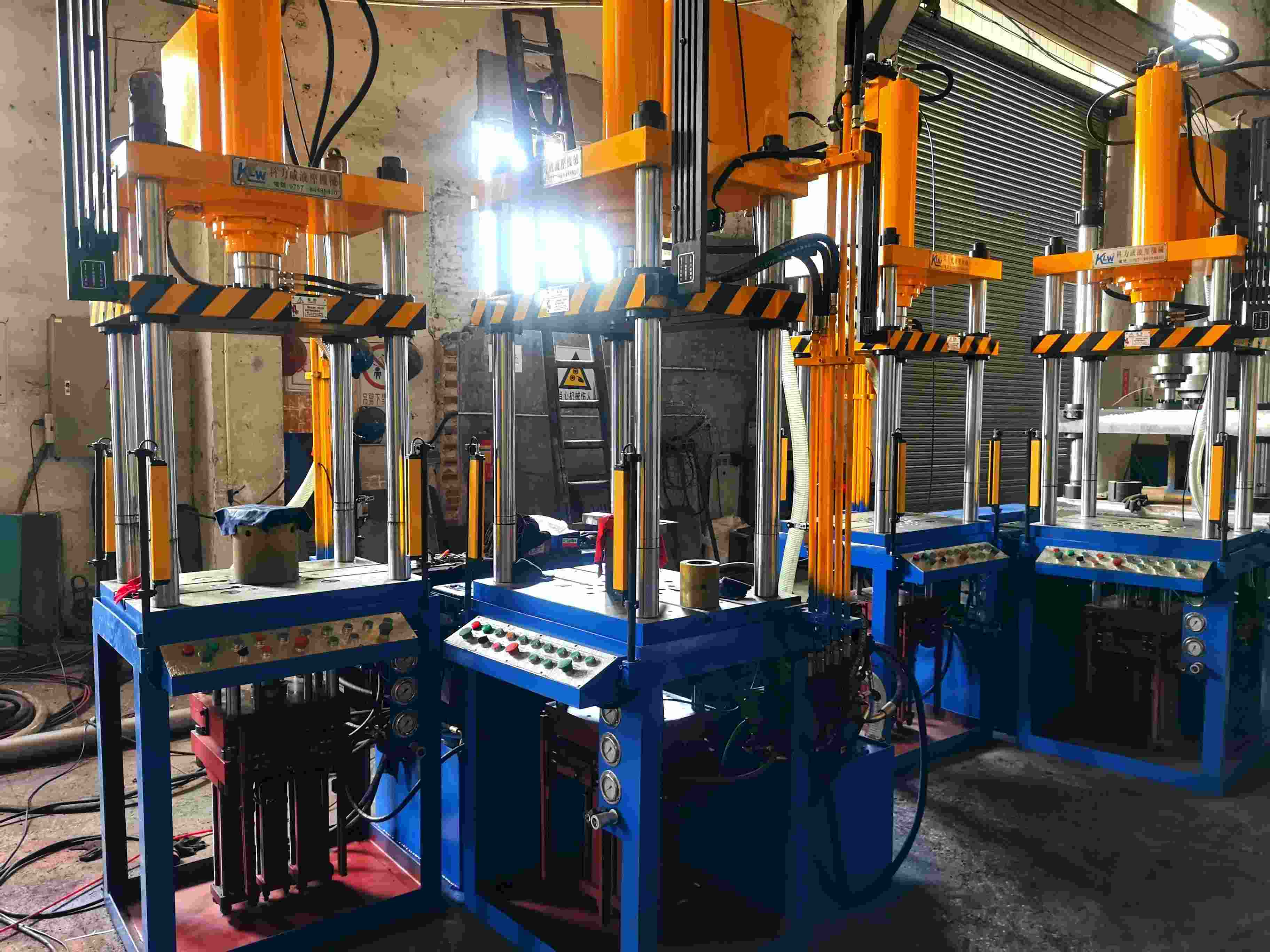 非標(biāo)定制液壓機(jī)