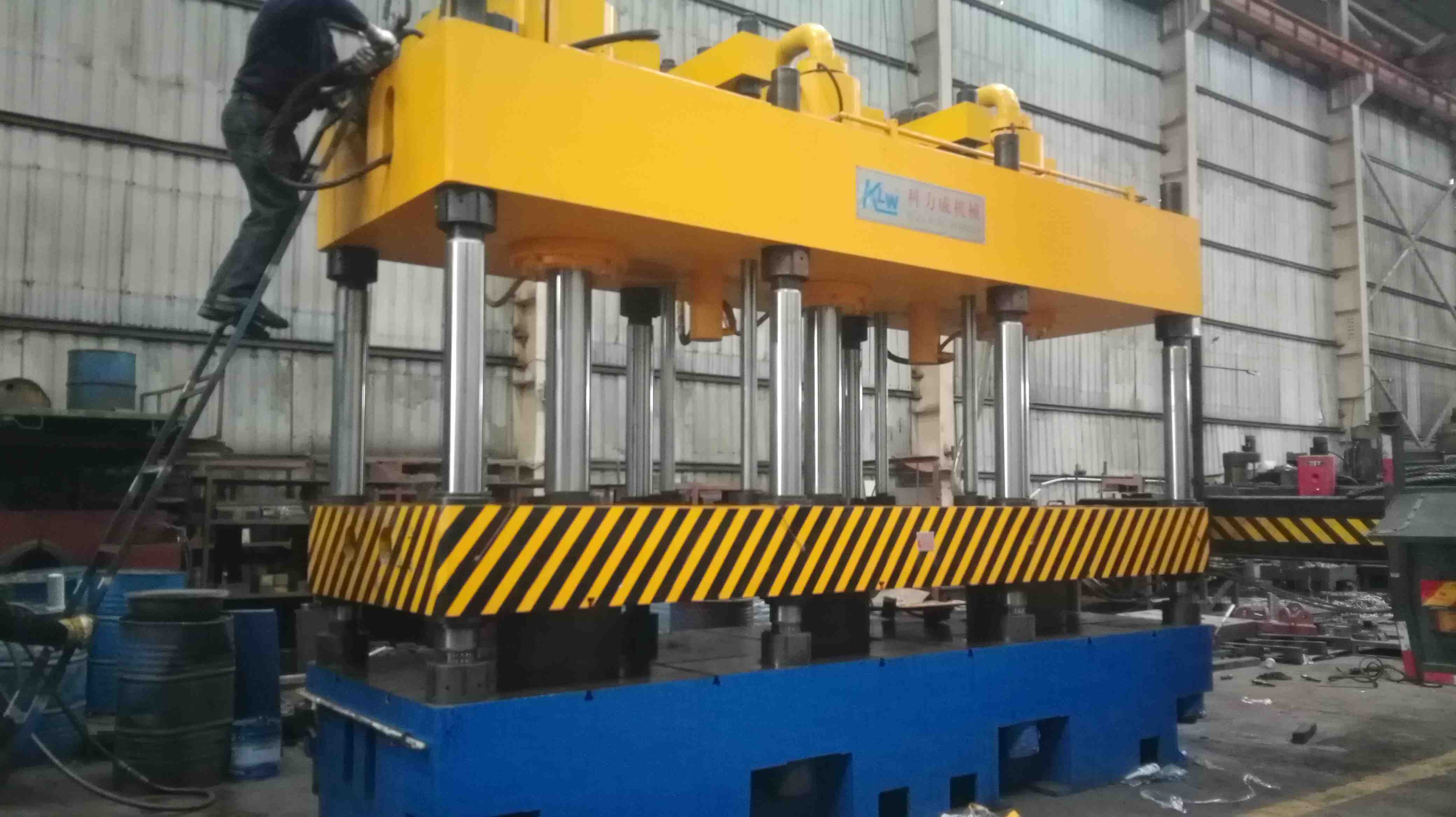 非標(biāo)液壓機(jī)Y33-600T